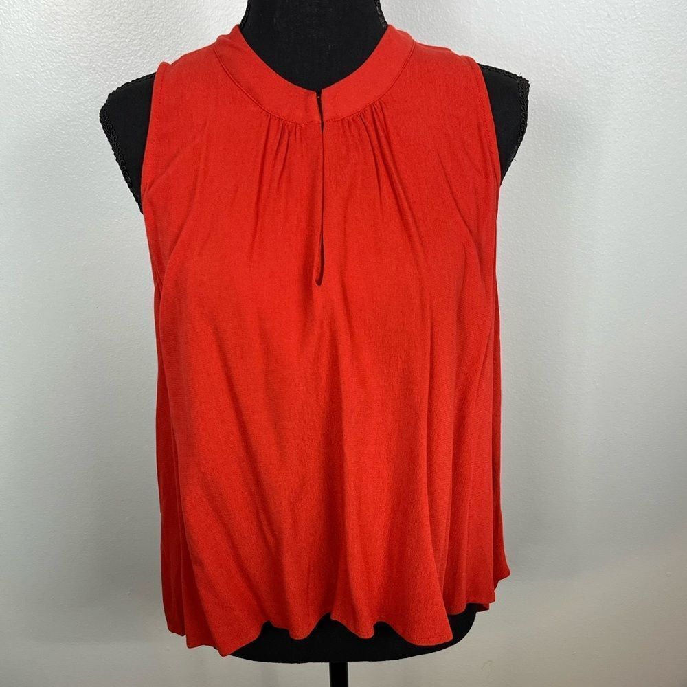 Elodie V Neckline Sleeveless‎ Flowy Blouse